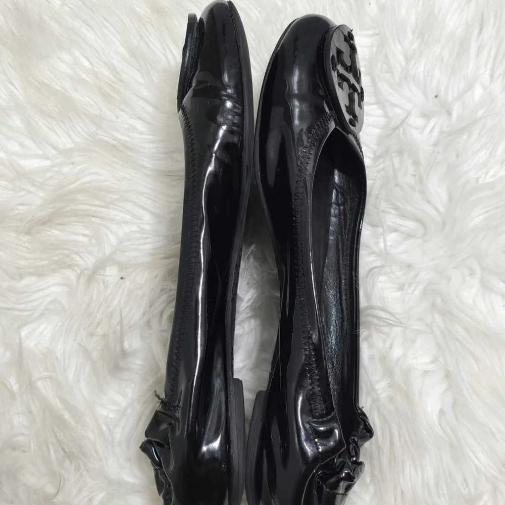 Tory Burch Black Patent Logo Round-Toe Ballet Flats
